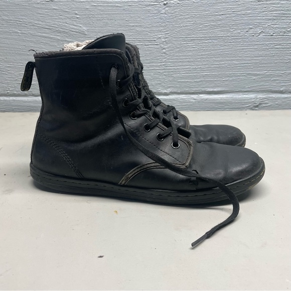 Woman’s Doc Martens Shoreditch (9) - Picture 2 of 5